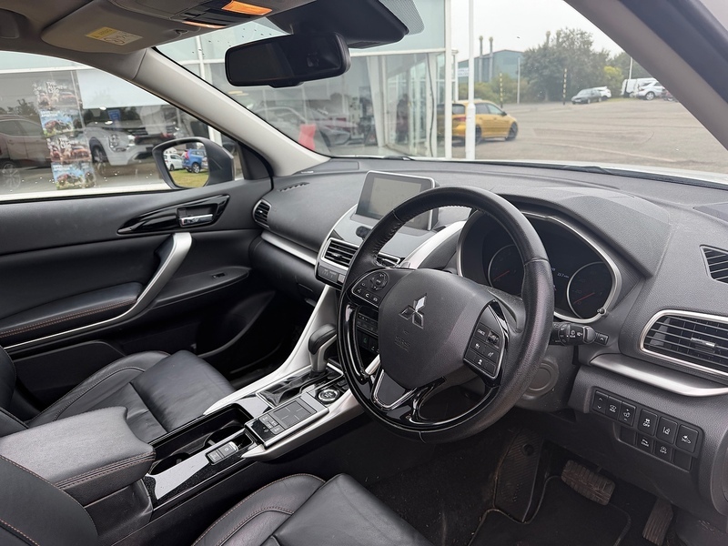 Mitsubishi Eclipse Cross T Black White #3