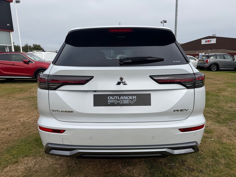 Mitsubishi Outlander Diamond White #5