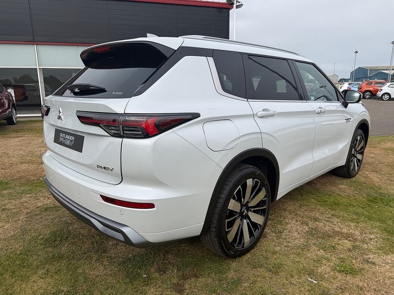 Mitsubishi Outlander Diamond White #6