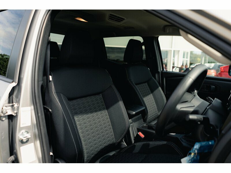 Mitsubishi L200 Titan Silver #2
