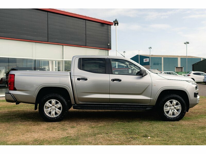 Mitsubishi L200 Titan Silver #4