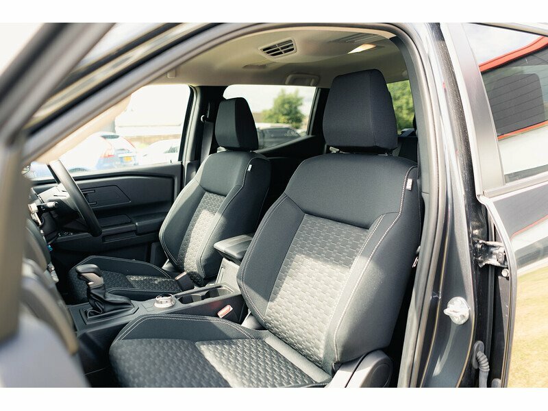 Mitsubishi L200 #26