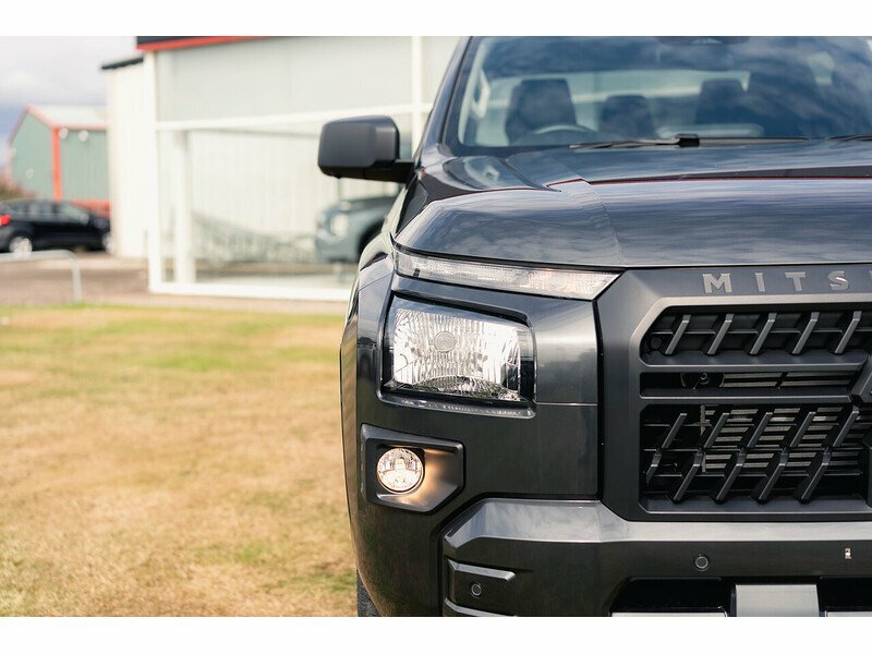 Mitsubishi L200 #11