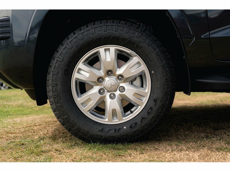 Mitsubishi L200 #18
