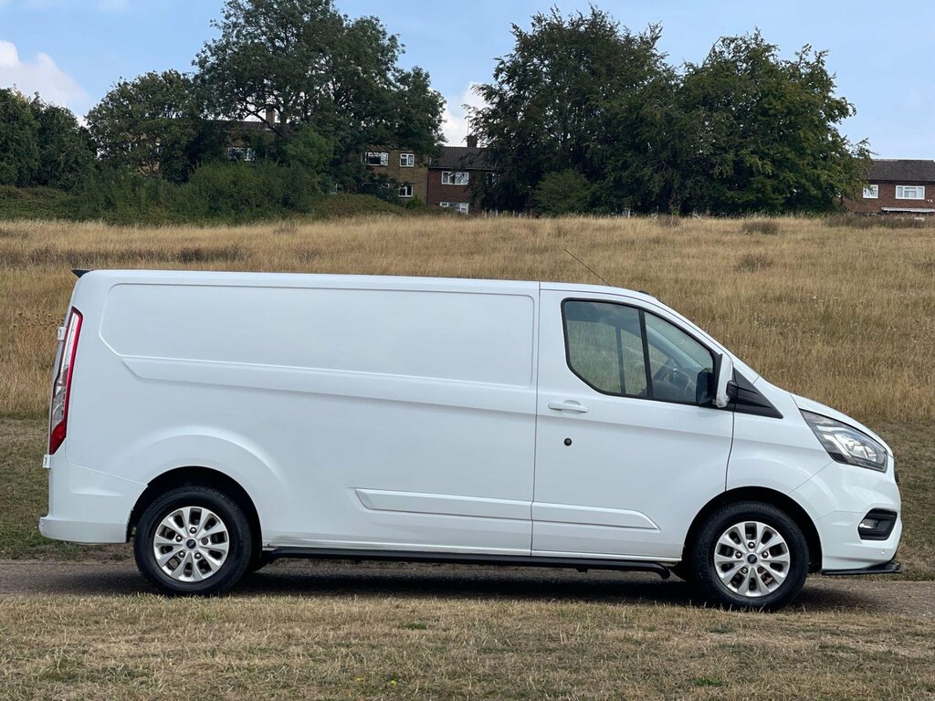 Ford Transit Custom 2.0 300 Ecoblue Limited L2 H1 Euro 6 BJ18YNA White #3