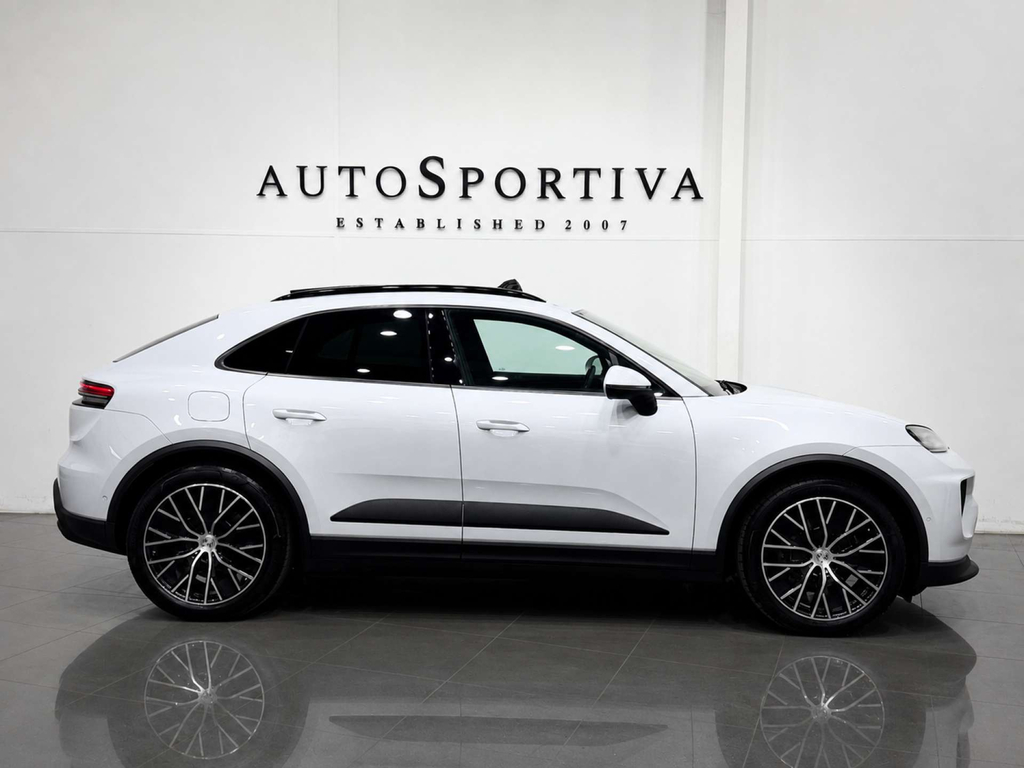 Porsche Macan Electric #3