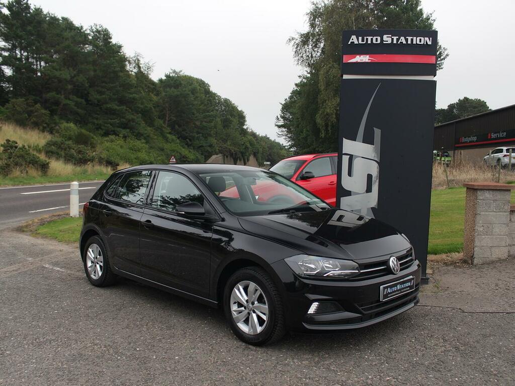 Volkswagen Polo Se Black #4