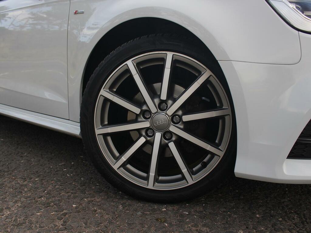 Audi A3 Black Edition White #3