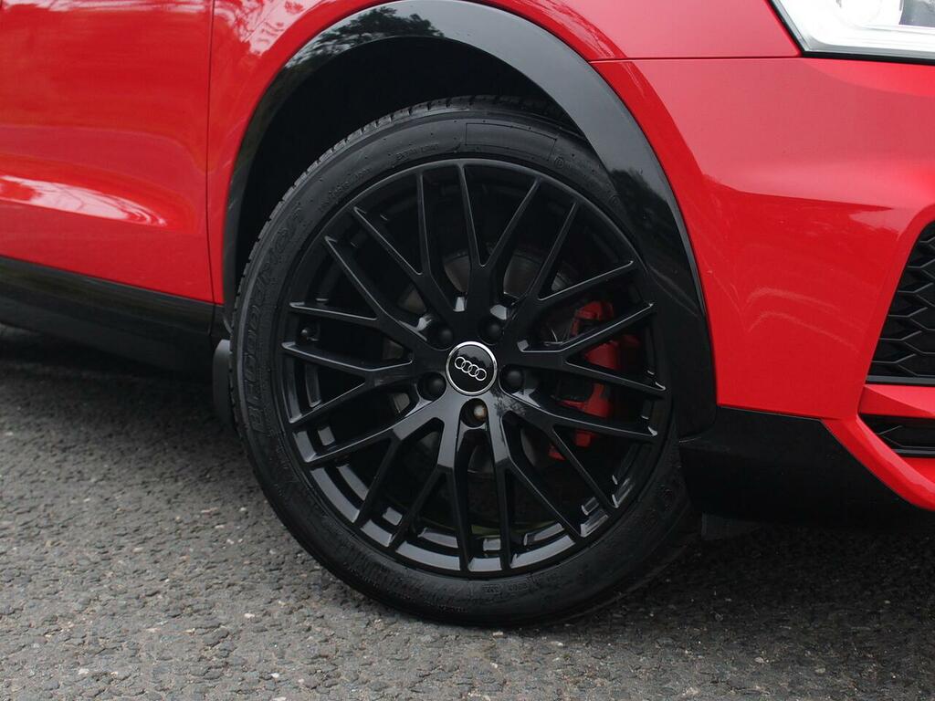 Audi Q3 Black Edition Red #3