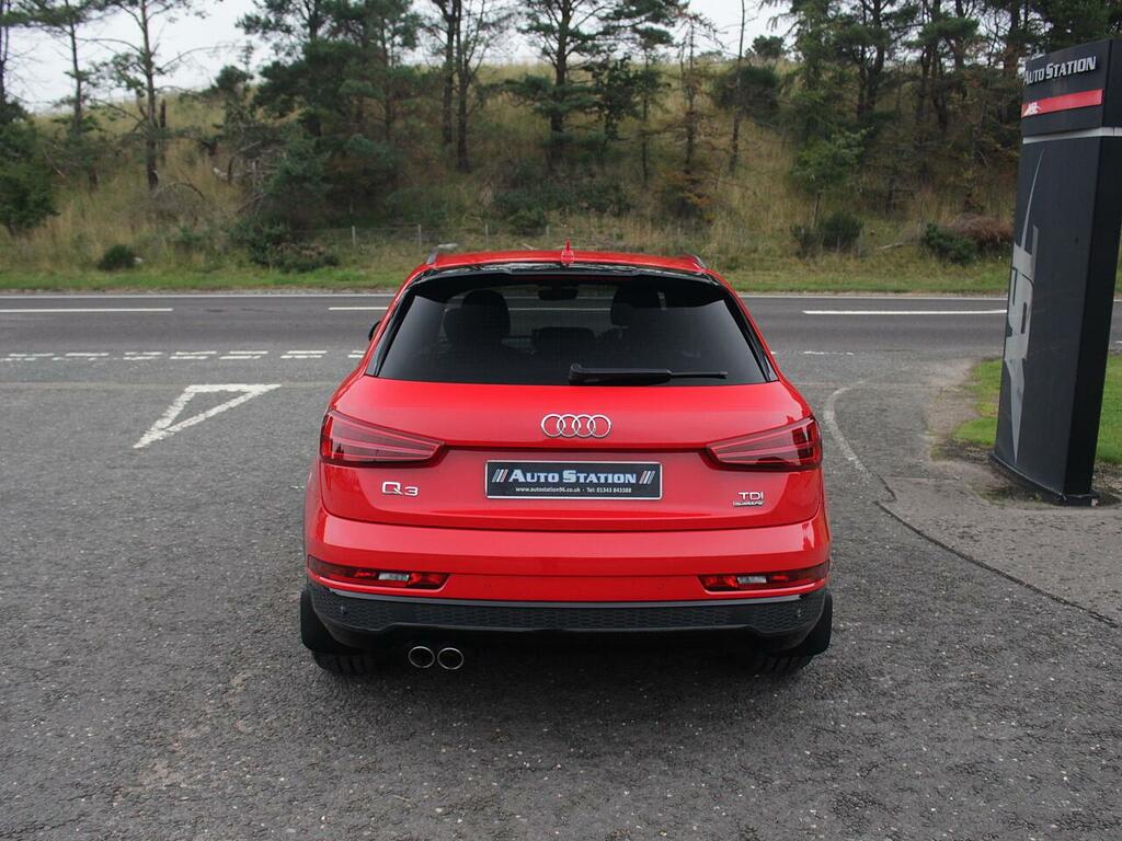Audi Q3 Black Edition Red #2