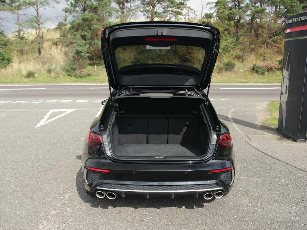 Audi S3 2L Null Red #19