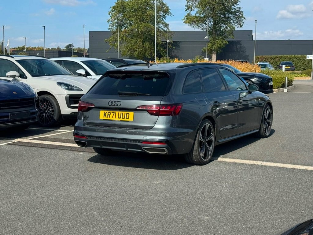 Audi A4 Avant 2L Black Edition KR71UUO Grey #4
