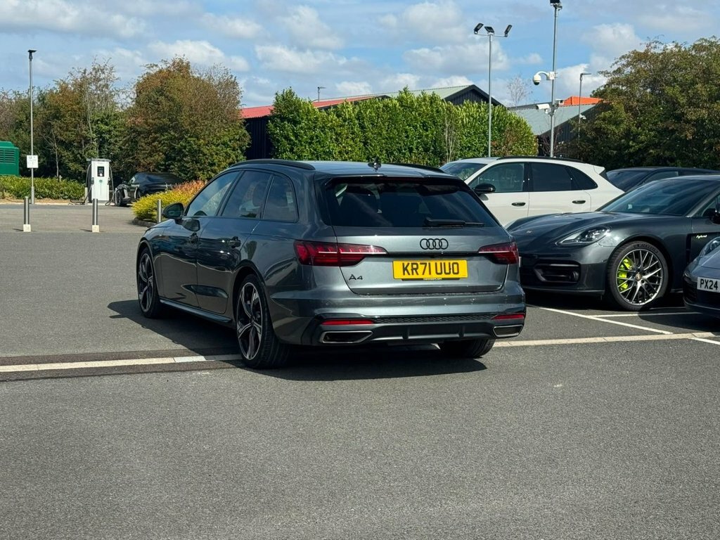 Audi A4 Avant 2L Black Edition KR71UUO Grey #3