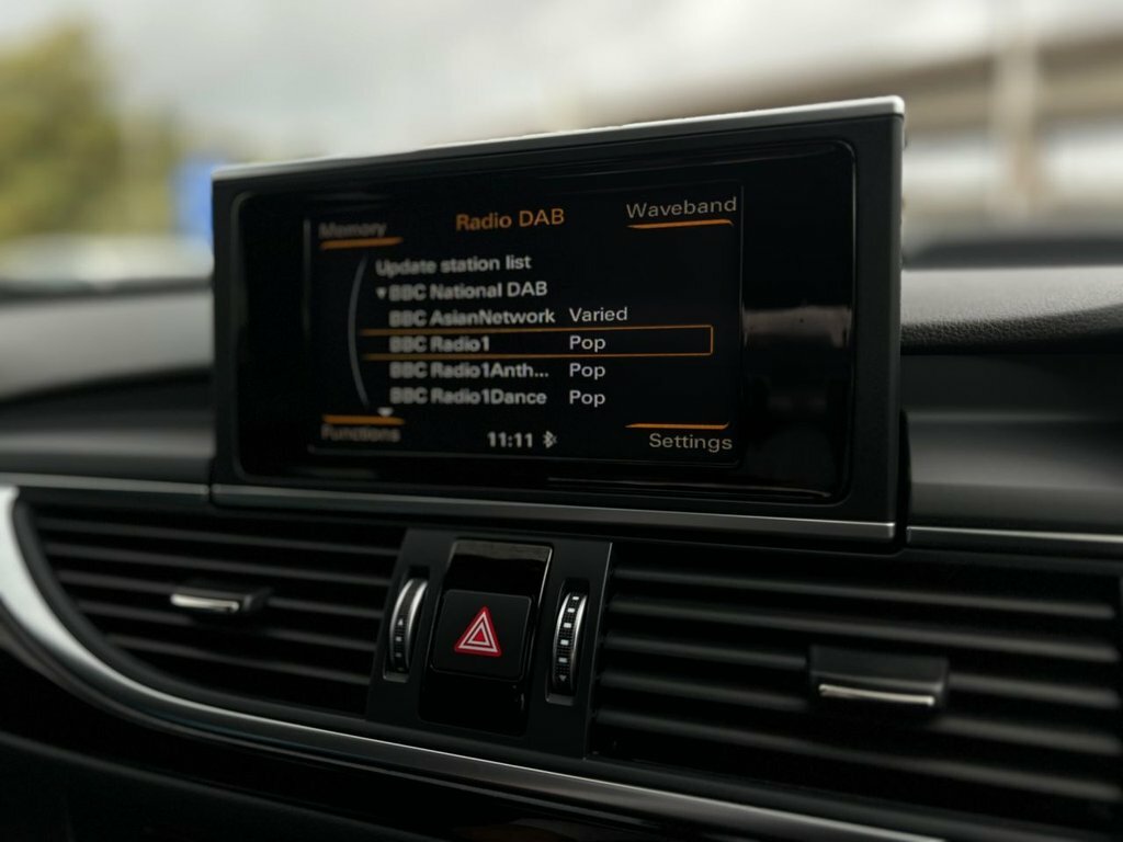 Audi A6 Saloon 2L Black Edition PJ17XVP White #5
