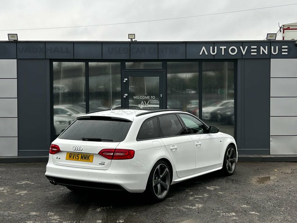 Audi A4 Avant 2L Black Edition White #2