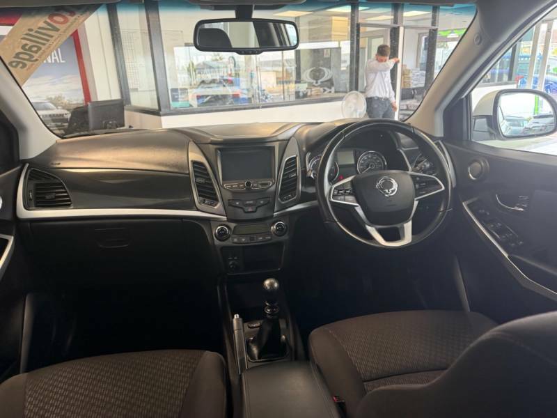 SsangYong Korando 2.2 Le - 2020 20 White #6