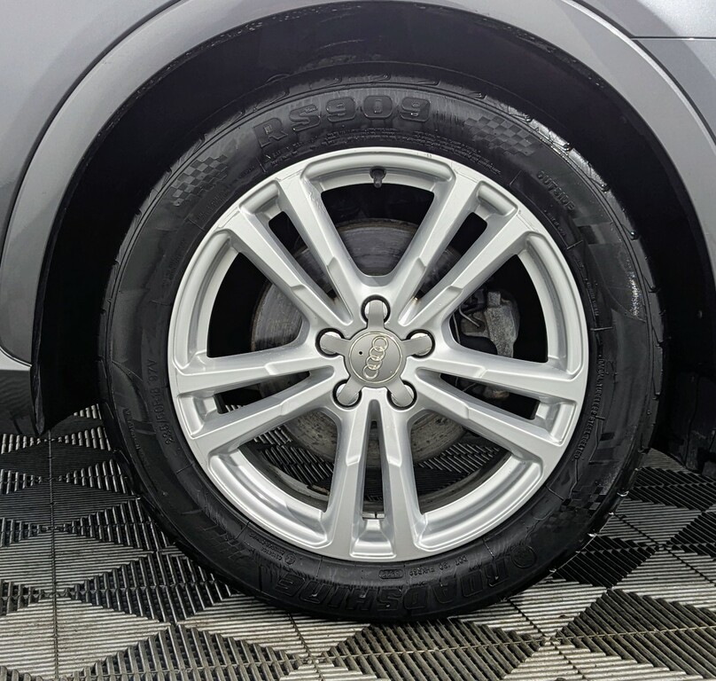 Audi Q3 Se Blue #8
