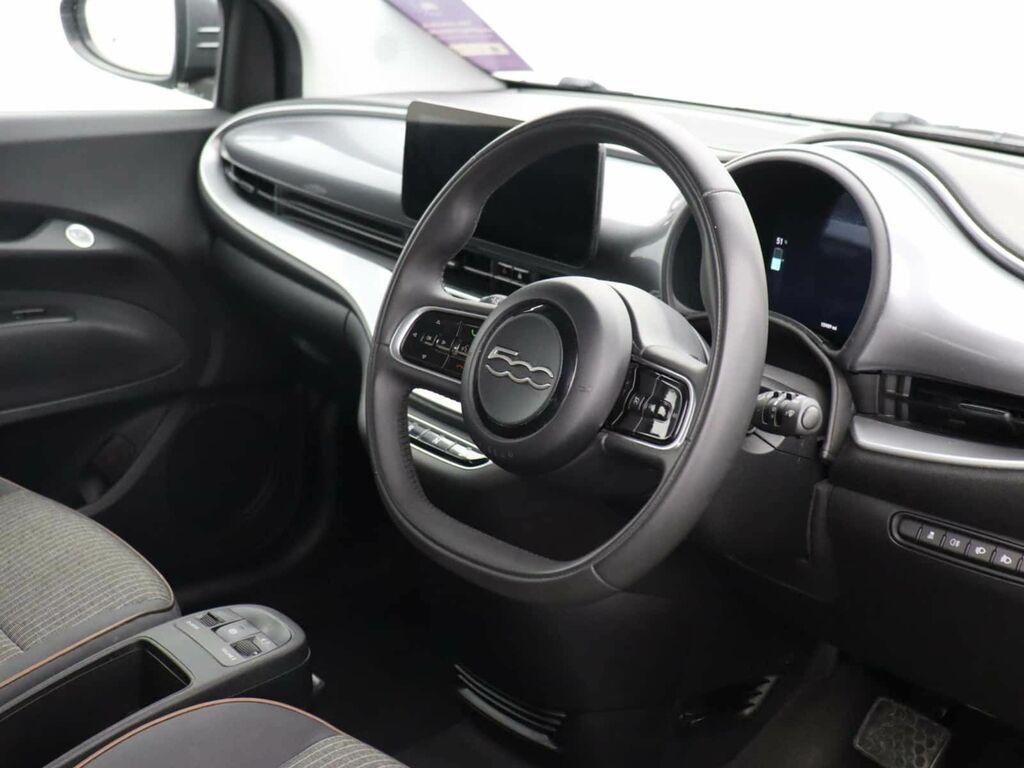 Fiat 500E Hatchback Black #12