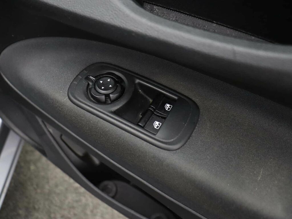Fiat 500E Hatchback Black #14