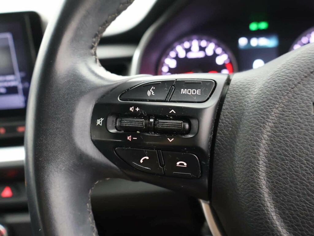 Kia Stonic 2 Red #17