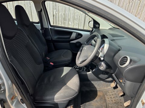 Peugeot 107 Active Silver #6