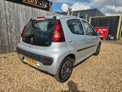 Peugeot 107 Active Silver #3