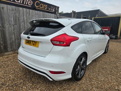 Ford Focus St-line X Tdci PB04OAB White #3