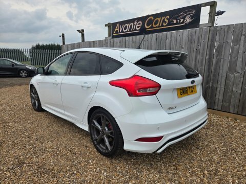 Ford Focus St-line X Tdci PB04OAB White #5