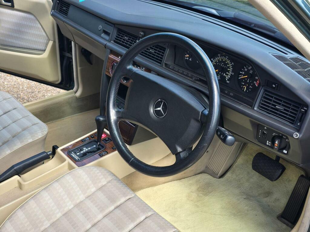 Mercedes-Benz 190 E White #39