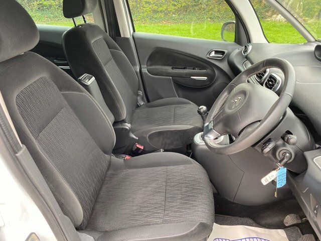 Citroen C3 Picasso 1.6 Bluehdi Exclusive 98 Bhp White #4