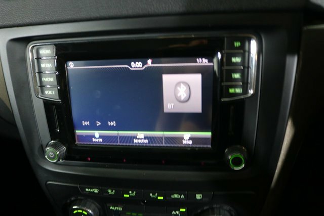 Skoda Yeti Hatchback #36