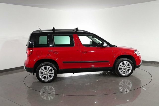 Skoda Yeti Hatchback #8