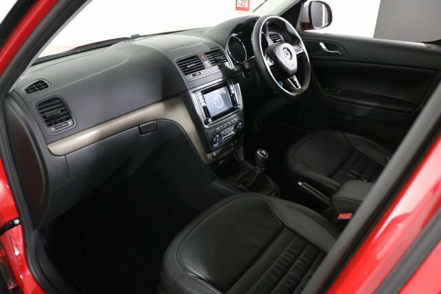 Skoda Yeti Hatchback #27
