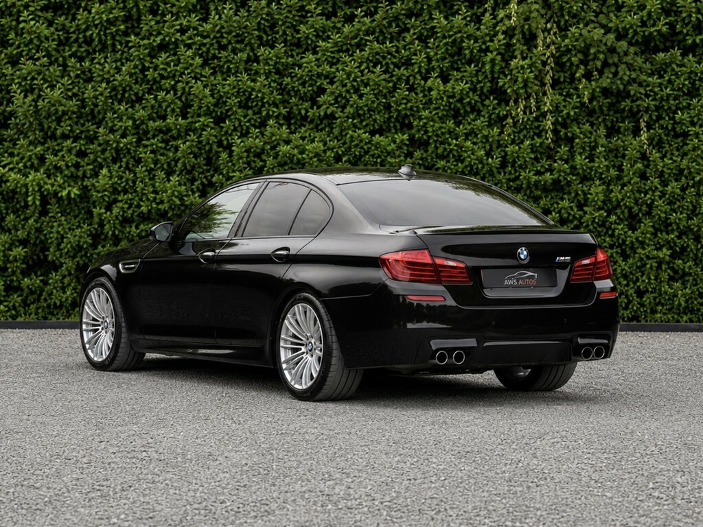 BMW M5 4.4 M5 Saloon Black #2