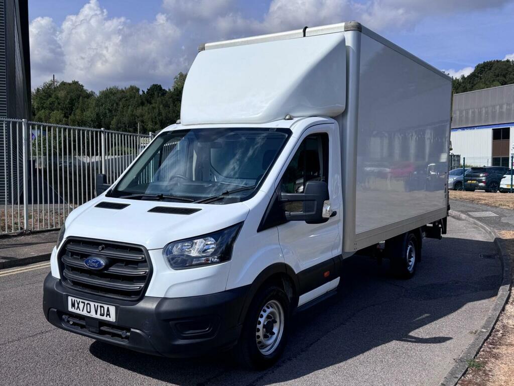 Ford Transit Custom Luton 2.0 350 Ecoblue Leader Fwd L4 Euro 6 Ss 3 White