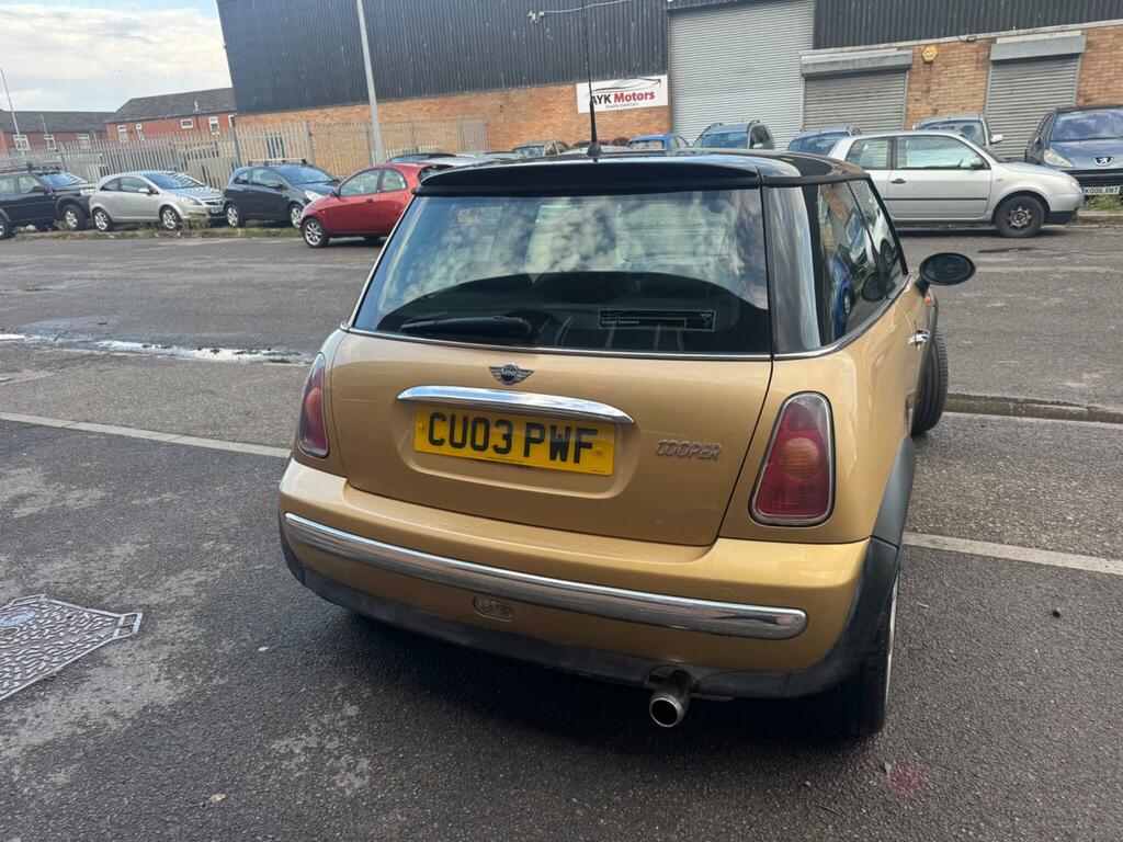 Mini Hatch 1.6 One Blue #9