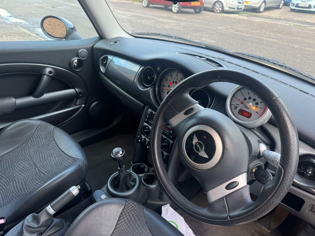 Mini Hatch 1.6 One Blue #19