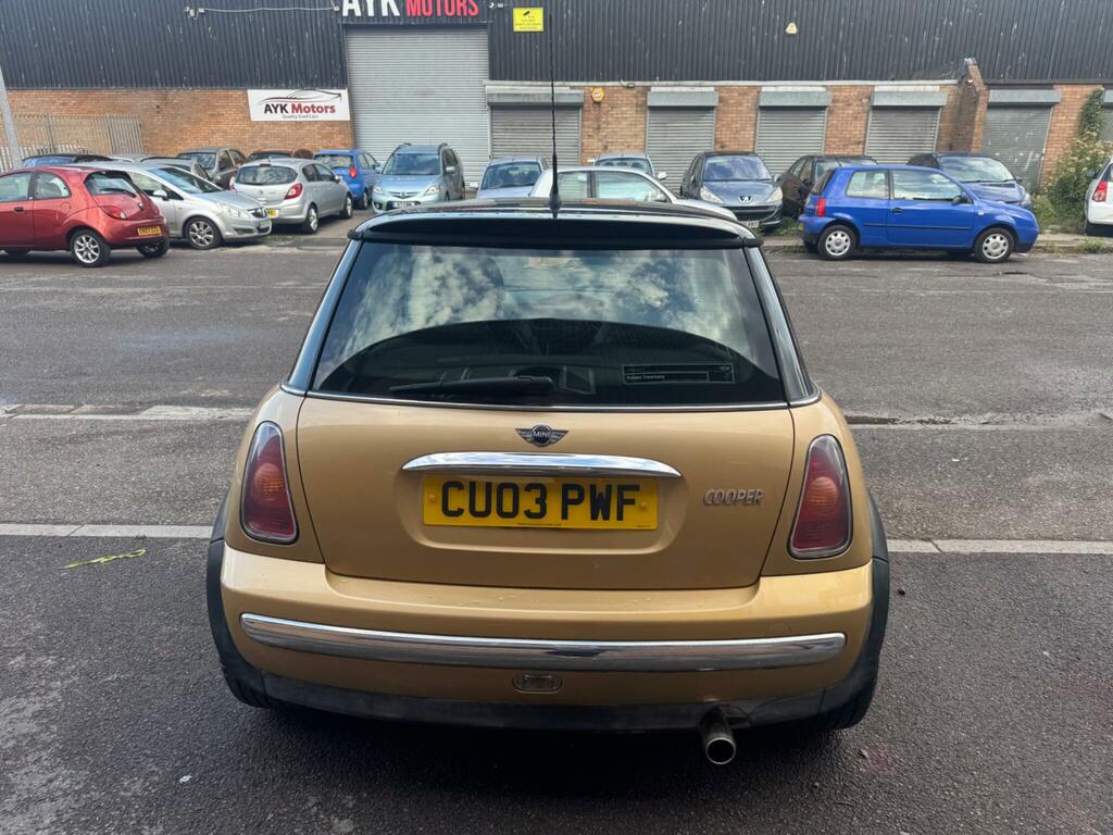 Mini Hatch 1.6 One Blue #10