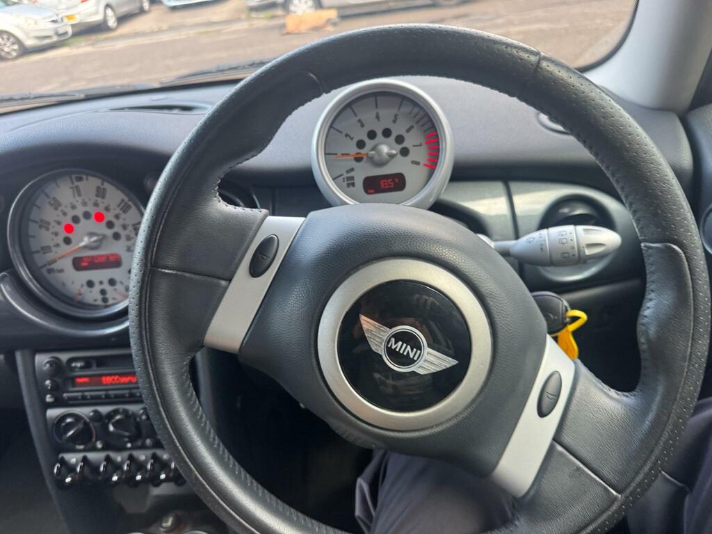 Mini Hatch 1.6 One Blue #21