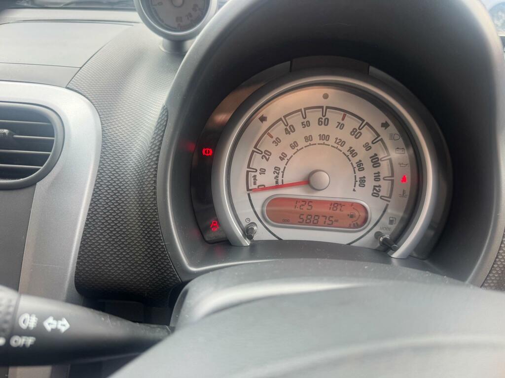 Vauxhall Agila Design Automatic Red #20