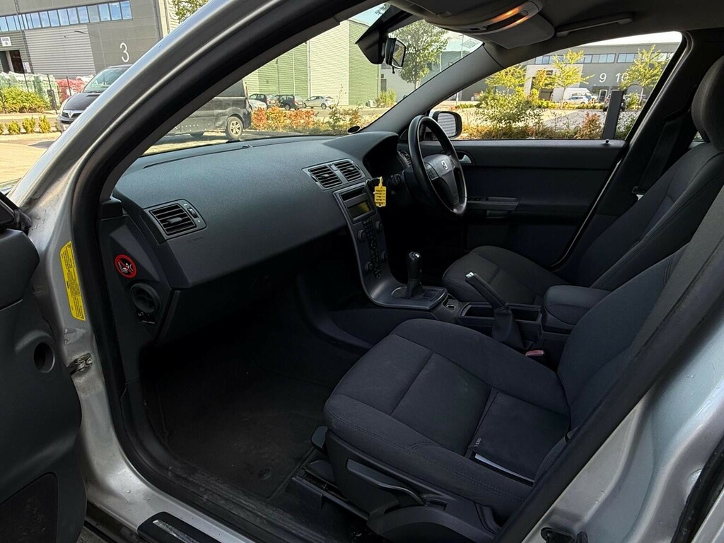 Volvo S40 Saloon 2.4 Se Geartronic 200707 Silver #16