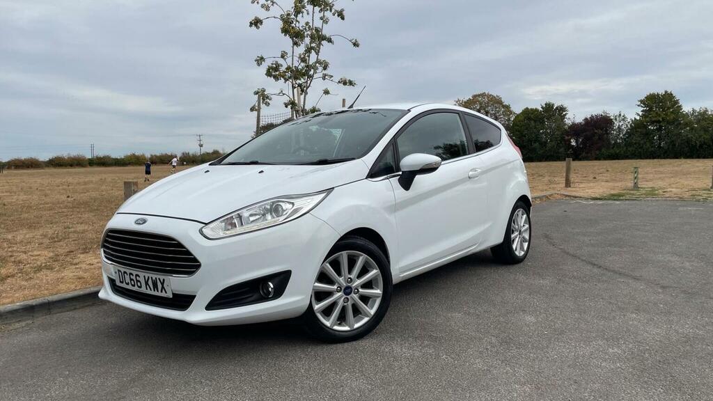 Ford Fiesta 1.5 Tdci Titanium Euro 6 White