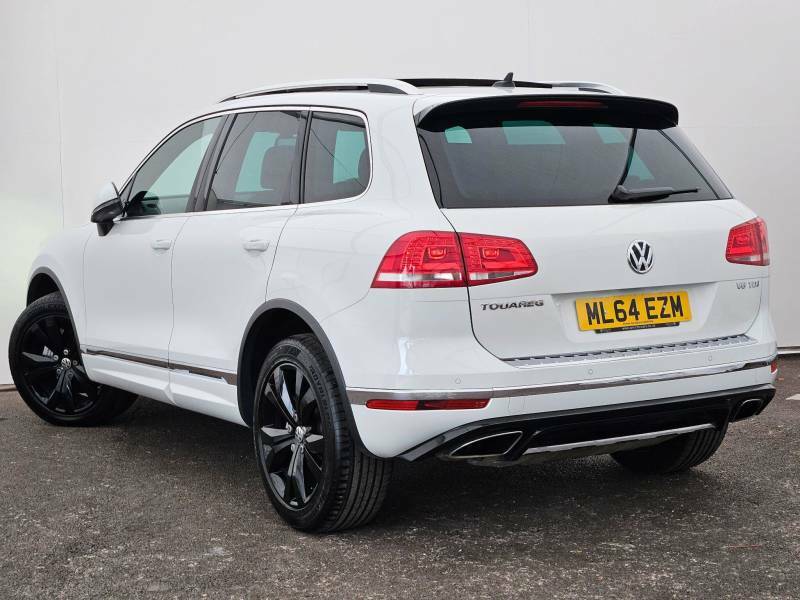 Volkswagen Touareg 3.0 V6 Tdi Bluemotion Tech 262 R-line Tip ML64EZM White #3