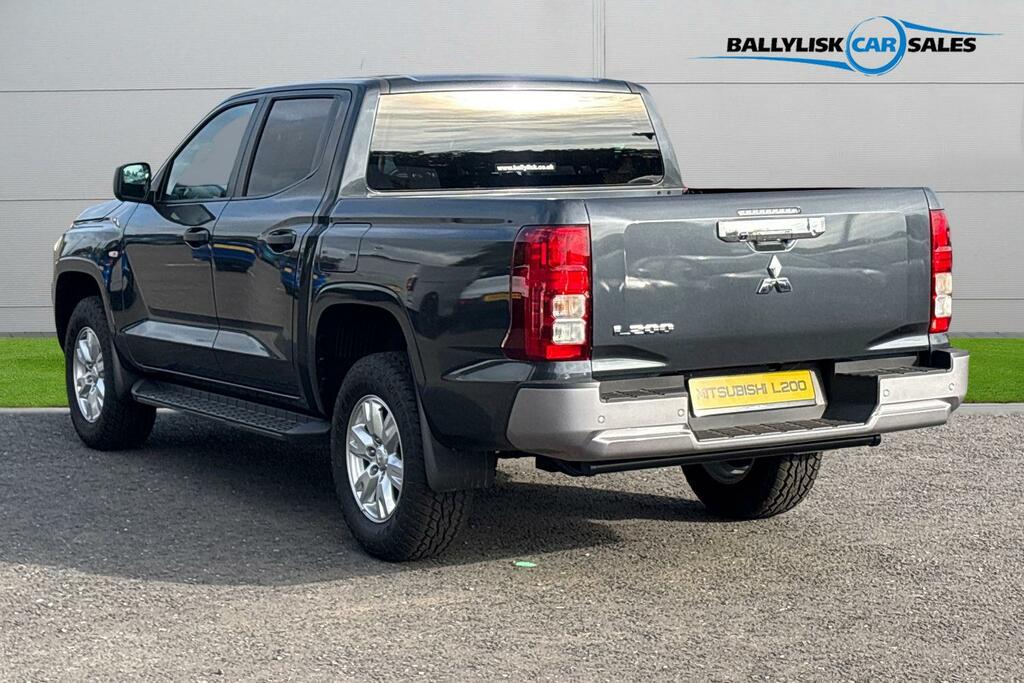Mitsubishi L200 2.4 Bi-turbo D Titan Double Cab Pick Up 4Wd I Grey #2