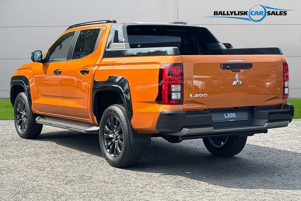 Mitsubishi L200 2.4 Bi-turbo D Barbarian Dcab Pick Up Awd In Orange #2