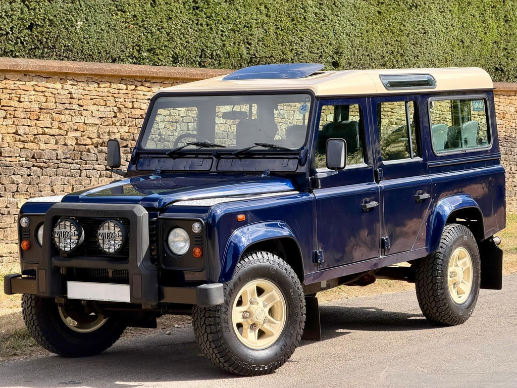 Land Rover Defender 110 2.5 Td5 County Station Wagon