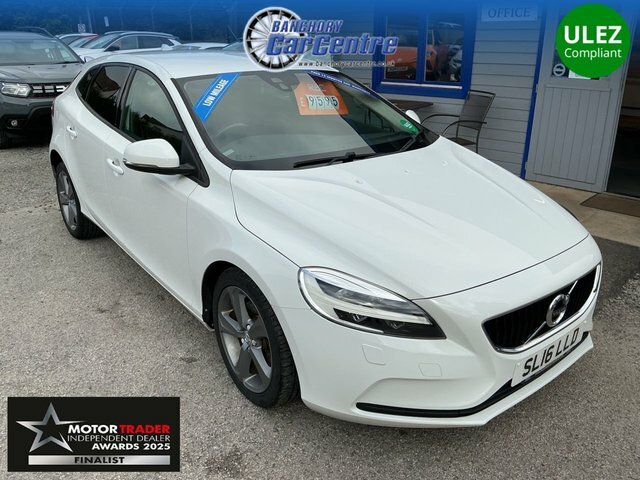 Volvo V40 2016 2.0 T2 Momentum Hatchback E White