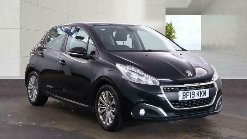 Peugeot 208 1.2 Puretech Signature Euro Black