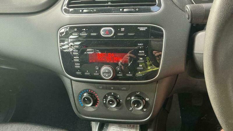 Fiat Punto 1.2 Pop Euro White #4