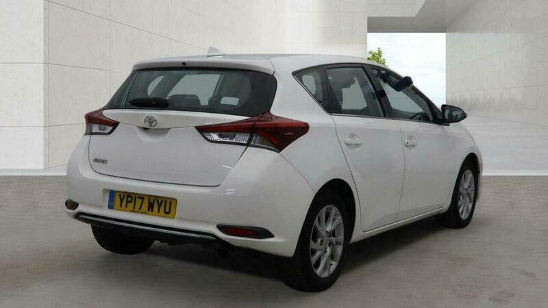Toyota Auris 1.2 Vvt-i Business Edition White #6